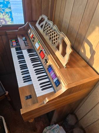 Kimball organ circa 1981 1
