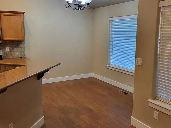 $1,800 / 3br - 1424ft2 - 911 N College Rd W, Twin Falls, ID 83301 (Twin Falls)63797589545603123