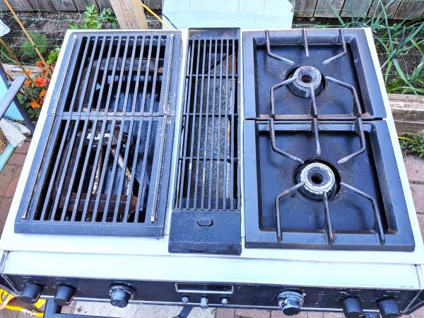 JennAir Gas/propane Stove 1