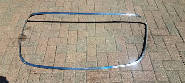 1975 - 1981 Pontiac Firebird Trans Am rear windows moldings 1