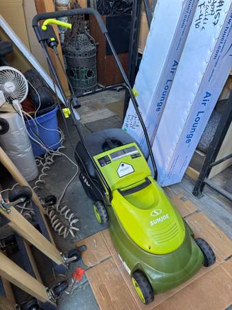 SUN JOE ELECTRIC MOVER 1