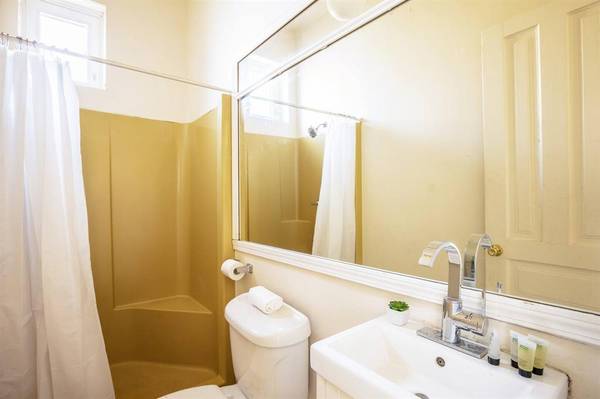 $735 / 3br - Bright and Spacious Room in 3BR Flat Dogpatch – In-Unit Laundry (potrero hill)63861100160641124