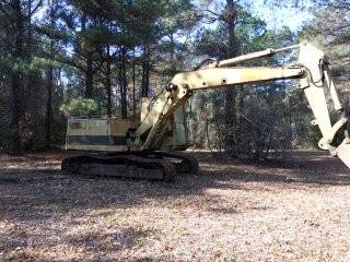 Caterpillar 215 Excavator 1