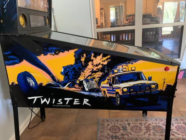【コレクターズ】Stephen Eastin & Company TWISTER Twister Pinball Machine | Vintage Arcade Superstore