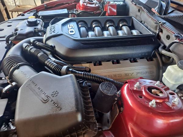 2014 ford mustang  premium   GT 5.0 automatic  90000 miles - $14,500 (San Diego)63470055480449123