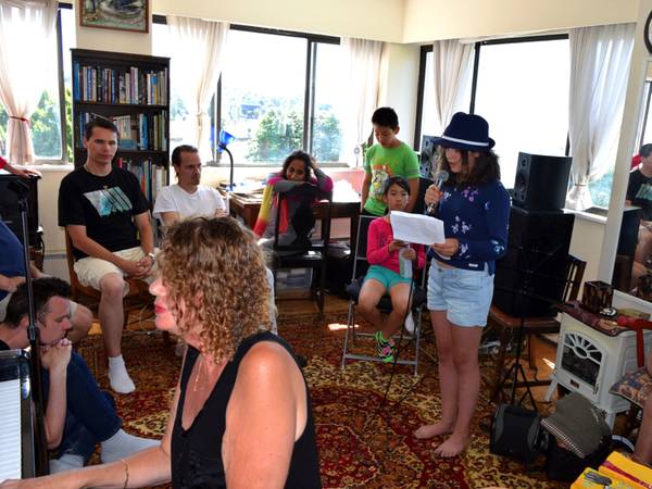 BECOME AN AMAZING SINGER/ 1