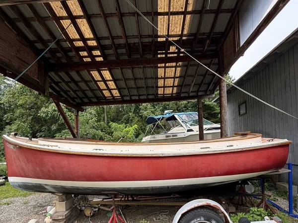 18’ - 1975 Herreshoff Harbor Pilot 1