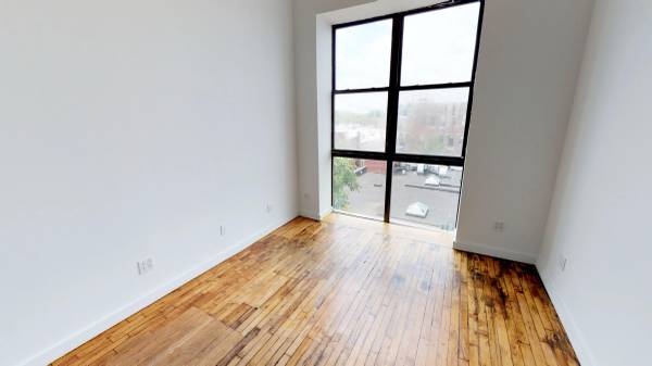 $1,100 / 180ft2 - OFFICE ART MASSAGE ESTHETICS TATTOO STUDIO 4F3 (Greenpoint Brooklyn)63661271394049121