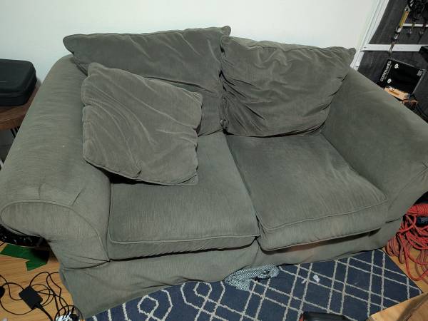 Free couch 1