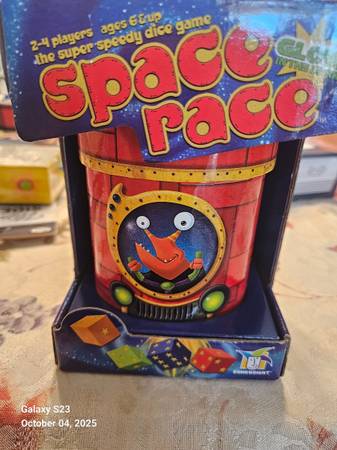 SPACE RACE GAMEWRIGHT RARE NEW 1