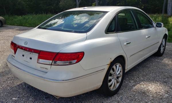 2008 Hyundai Azera LTD Auto FRIGID AC with 108000 mi - $2,500 (Orchard Park to Jamestown)63483360058883124