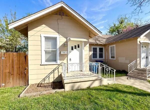 Charming 1-Bed Duplex Near Downtown & St. Philip's – Move-In Special! 1
