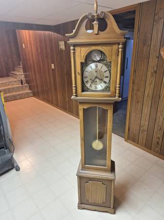Grandfather clock 1