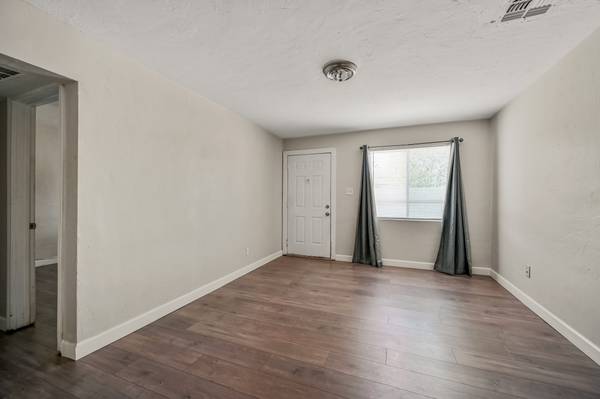 $995 / 1br - 700ft2 - 2142 E Taylor ST #7 (Phoenix)64024996465025123