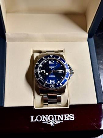 Longines HydroConquest Automatic 44mm Swiss Dive Watch 1
