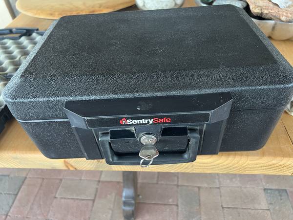 Sentry Safe fireproof lockable box 1