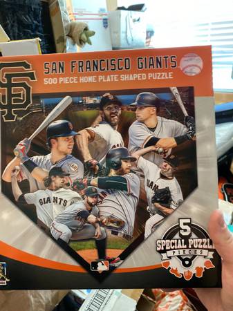 MLB Home Plate Shaped 500 pc Puzzle by Masterpieces Puzzles SF Giants 1