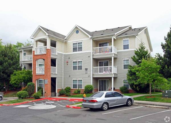 🌲 NOT YOUR AVERAGE APARTMENT COMMUNITY 1