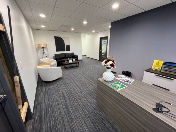 🍫 For Christmas Time Only in Burien 🚀 1