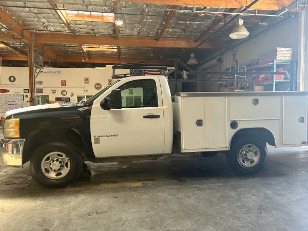 2009 Chevrolet Silverado 2500 HD Cabina Regular - $12,000 (Richmond / Point / Annex)63469886587651124