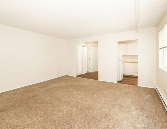 $1,099 / 1br - 1 Bedroom Available! + Small, Quiet Community, Recycling Room (Goose Hollow on 14th)63999452981506124