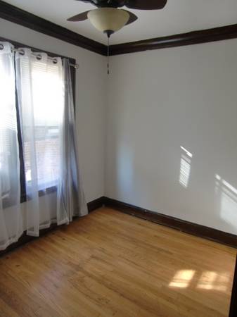 $600 / 3br - 2 bedrooms available63898732005123121
