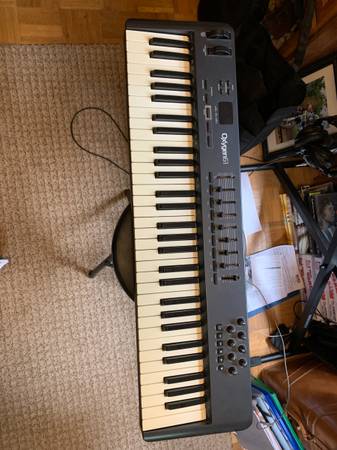 M-Audio Oxygen 61 Keyboard USB Midi Controller 1