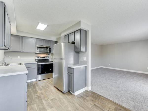 $1,435 / 2br - 850ft2 - Blending Relaxation & Sophistication to Create the Ideal Place. (Hazel Dell)63672671167235122