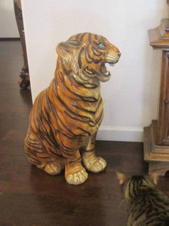 Vintage(1973) Hand Sculptured/Painted Italian Ceramic Tiger - (Hend.) - $600 (Collectibles - By Owner)62972942985603121