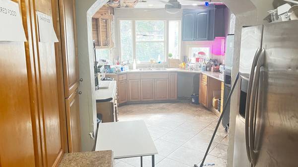 $775 / 1br - 3600ft2 - Oversize Bedroom with dining area and 2 blocks from the beach (Palm Coast)63654673026691123