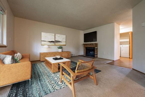 $1,695 / 1br - 665ft2 - 24-Hour Maintenance, Tour Today, Patio/Balcony (Poulsbo)63874305872385120