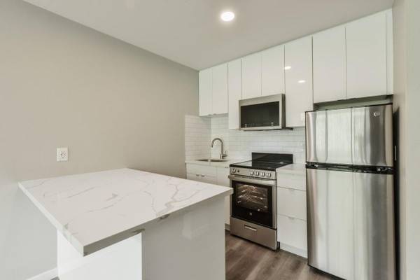 $2,631 / 1ft2 - Walk to Financial District & Downtown SF (north beach / telegraph hill)63668028652673123