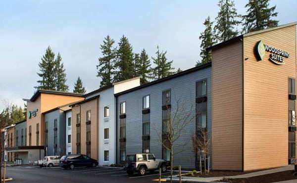 $1,960 / 1br - Managers Special for Your First Month - A Smart Apartment Alternative! (7045 180th Ave NE, Redmond, WA)63814661202051120