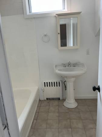 $3,800 / 4br - Roslindale Square 4 dormitorios (Roslindale)63856337243139123