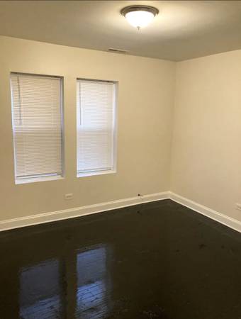 $1,400 / 2br - Re-listed 10/3/25 East Chatham 2 Bed 3 Flat Ready Now {Laundry+ Pkg} (Off 84th Maryland Ave)63959878064515123