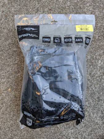 Metra 95-9313B Dash Kit for BMW 1999-2006 BMW 3-Series 1