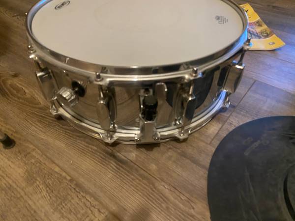 13” Mapex Snare with Case and Pad 1