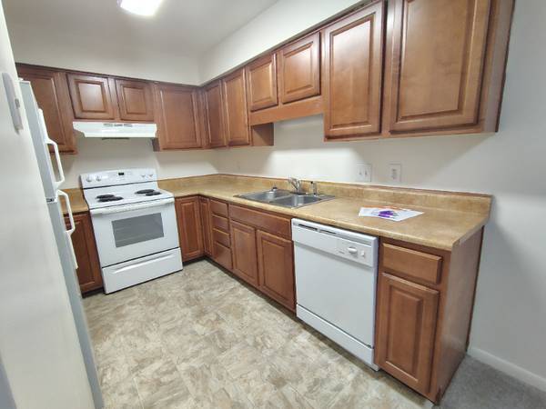 $1041.00 / 2br - 840ft2 - Charming 2BR 1.5BA Apartment in Lynchburg, VA - Available 9/5/2025 - $63851968602371121