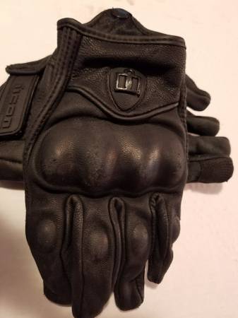 Hard knuckle riding gloves 1