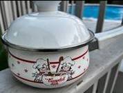 Vintage Campbell’s Tomato Soup Kids Soup Pot w/ Lid (1991) – Gibson 1