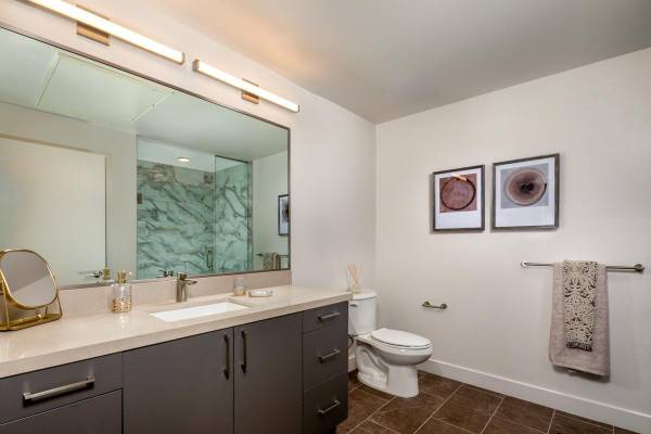 $2,369 / 527ft2 - Modern Convenience Meets Historic Charm (East Village/Makers Quarter)63865483421699121