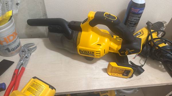 Portable vacuum 1