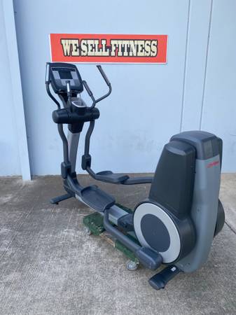 Life Fitness 95x Elliptical (FREE DELIVERY) 1
