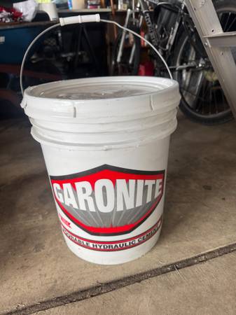 5 Gal. Graonite Pourable Hydraulic Cement 1