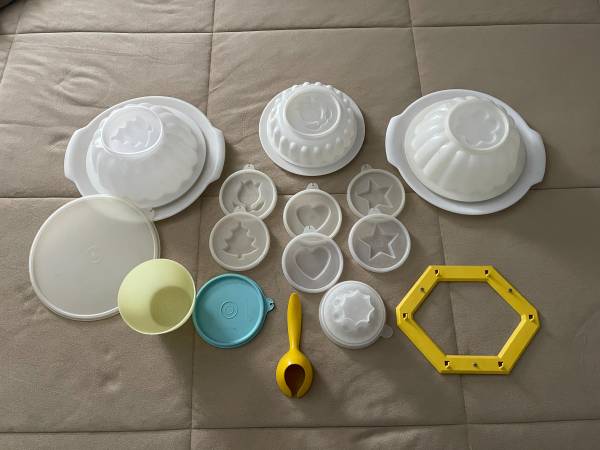 Vintage Tupperware - 21 pieces 1