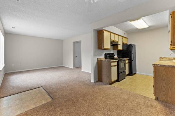 $1,265 / 2br - 920ft2 - Reciclaje, Jardín Comunitario, 2 BD (¡Solo Quedan Dos! Apartamentos de 2 Dormitorios que No Te)63897404816387124