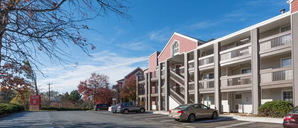 $1,400 / 1hab - 536ft2 - Spa, Clubhouse, Ascensor (200 Skidmore Blvd, Gaithersburg, MD)63822290449411120