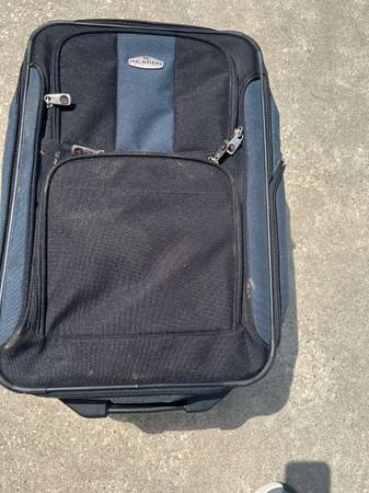 NEW RICCARDO CARRY ON SUITCASE  20” 1