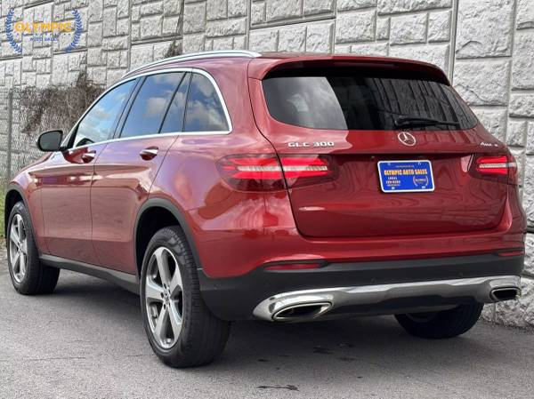 2017 Mercedes-Benz GLC - ¡Cómpralo aquí, paga aquí! Disponible - $17995.00 (Atlanta)63620528593281123