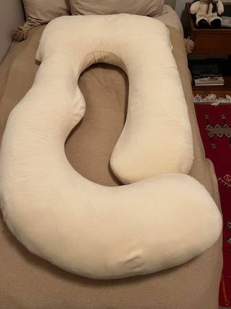 Maternity Pillow (Regular size) 1